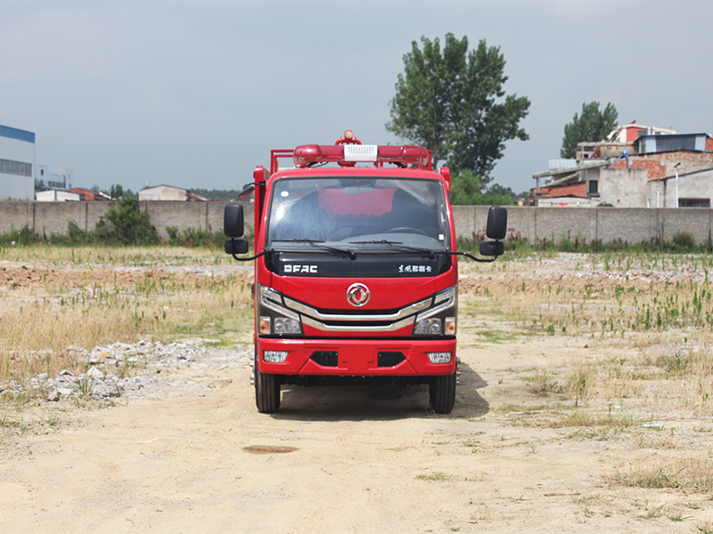 東風(fēng)D6消防車