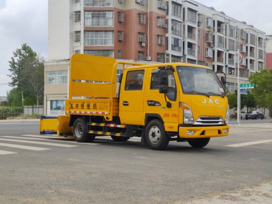 江淮康玲J3 防撞緩沖車